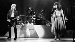 Heart / Autograph on Oct 22, 1985 [319-small]