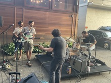 Temporary Friends / Pearl Sugar on Aug 7, 2025 [212-small]