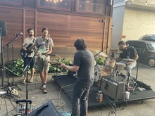 Temporary Friends / Pearl Sugar on Aug 7, 2025 [218-small]