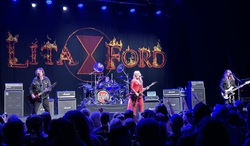 Lita Ford / Vixen / Bobbie Dazzle on Jul 24, 2025 [468-small]