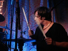 Nico Vega ~ Dan Epand, tags: Nico Vega, Hermosa Beach, California, United States, Saint Rocke - Nico Vega / The Echo Division / The New Room on Aug 13, 2011 [050-small]