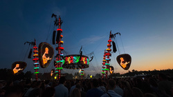 Ed Sheeran / Myles Smith / Tori Kelly on Aug 8, 2025 [283-small]