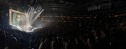 Elton John on Apr 24, 2022 [388-small]