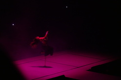 Tate McRae / Zara Larsson on Aug 7, 2025 [422-small]