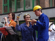 Schudden Met De Poep on May 24, 2014 [168-small]