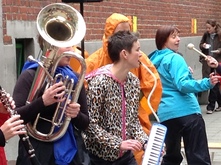 Schudden Met De Poep on Apr 30, 2016 [211-small]