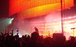 NIN, tags: Nine Inch Nails, Inglewood, California, United States, The Forum - Nine Inch Nails / Deerhunter on Sep 6, 2008 [187-small]