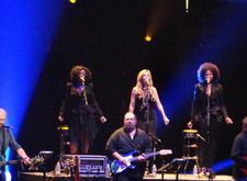 tags: Barry Gibb - Barry Gibb / Jared & The Mill on May 15, 2014 [295-small]