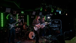 Fuzztazer / Pretty (CA) / Ragdoll on Aug 18, 2025 [741-small]
