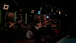 Fuzztazer / Pretty (CA) / Ragdoll on Aug 18, 2025 [742-small]