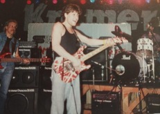 Eddie Van Halen / Dweezil Zappa / Steve Stevens / Michael Winslow on Jan 17, 1987 [385-small]