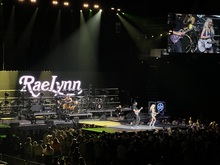 Jason Aldean / Nate Smith / RaeLynn / Dee Jay Silver / Kane Brown / Carrie Underwood (Hologram) on Aug 7, 2025 [623-small]