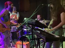 Space Peaches / Orange & Amber on Aug 23, 2025 [188-small]