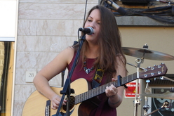 Nuria Vila on Sep 20, 2015 [961-small]