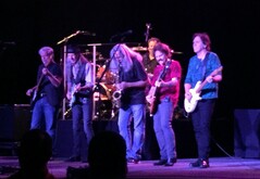 Gregg Allman Band / Doobie Brothers on Aug 28, 2015 [337-small]