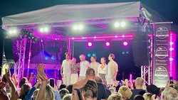 Stefanie Heinzmann / Lina Bó on Aug 27, 2025 [349-small]