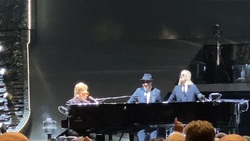 Elton John on Nov 1, 2019 [016-small]