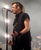 Nine Inch Nails ~ Robin Finck, tags: Nine Inch Nails, Los Angeles, California, United States, Hollywood Palladium - Nine Inch Nails / Qween Kong / Mew on Sep 2, 2009 [974-small]
