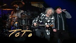 Journey / Toto on Mar 12, 2023 [115-small]