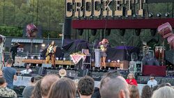 Leon Bridges / Charley Crockett / Reyna Tropical on Sep 12, 2025 [910-small]