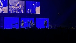 HAIM / Dora Jar on Sep 12, 2025 [983-small]