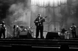 tags: Lewis Capaldi - Lewis Capaldi / Aaron Rowe / Bradley Simpson on Sep 18, 2025 [830-small]