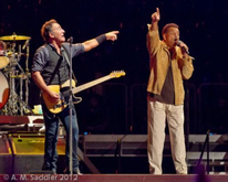 tags: Bruce Springsteen & The E Street Band, Gary U.S. Bonds - Bruce Springsteen & The E Street Band / Gary U.S. Bonds on Sep 22, 2012 [254-small]
