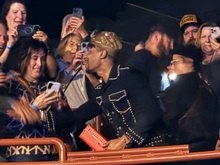 Jon Batiste / Diana Silvers on Sep 27, 2025 [664-small]