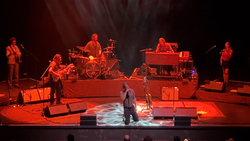 The Teskey Brothers / Sylvie on Sep 28, 2025 [204-small]