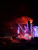 Robbie Williams / Laura Pausini on Oct 2, 2025 [445-small]