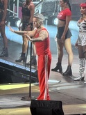 Robbie Williams / Laura Pausini on Oct 2, 2025 [449-small]
