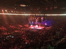 Garth Brooks / Trisha Yearwood on Jan 15, 2016 [311-small]