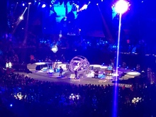 Garth Brooks / Trisha Yearwood on Jan 15, 2016 [319-small]