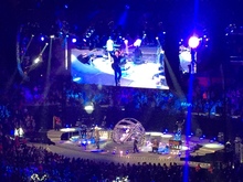 Garth Brooks / Trisha Yearwood on Jan 15, 2016 [320-small]