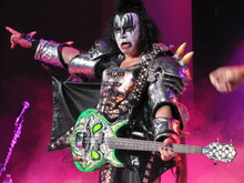 KISS / Mötley Crüe / The Treatment on Sep 1, 2012 [927-small]