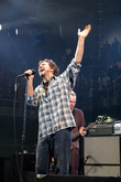 Pearl Jam / Death Cab for Cutie / Gob Roberts on Oct 6, 2004 [211-small]