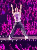 Maroon 5 / Claire Rosinkranz on Oct 6, 2025 [467-small]