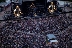 tags: Bruce Springsteen & The E Street Band, Crowd - Bruce Springsteen & The E Street Band on May 9, 2024 [368-small]
