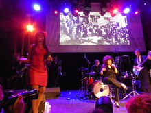 Ronnie Spector & The Ronettes on Jun 18, 2018 [022-small]