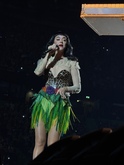 Katy Perry / Goldie Boutilier on Oct 8, 2025 [180-small]