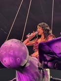 Katy Perry / Goldie Boultier on Oct 8, 2025 [190-small]