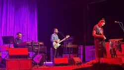Stereolab / MEMORIALS on Oct 1, 2025 [637-small]