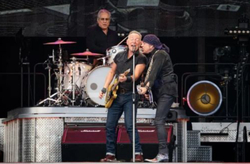 tags: Bruce Springsteen & The E Street Band - Bruce Springsteen & The E Street Band on Jun 30, 2023 [649-small]