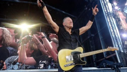 tags: Bruce Springsteen & The E Street Band - Bruce Springsteen & The E Street Band on Jun 30, 2023 [650-small]