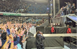 tags: Bruce Springsteen & The E Street Band, Crowd - Bruce Springsteen & The E Street Band on Jun 26, 2023 [659-small]