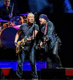 tags: Bruce Springsteen & The E Street Band - Bruce Springsteen & The E Street Band / Simply Red / Jack Johnson / Triggerfinger on Jun 18, 2023 [680-small]