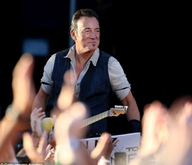 tags: Bruce Springsteen & The E Street Band - Bruce Springsteen & The E Street Band / Jet / Marlon Williams & The Yarra Benders on Feb 21, 2017 [627-small]