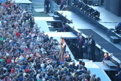 tags: Bruce Springsteen & The E Street Band - Bruce Springsteen & The E Street Band / Jet / Marlon Williams & The Yarra Benders on Feb 21, 2017 [629-small]