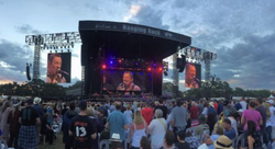 tags: Bruce Springsteen & The E Street Band - Bruce Springsteen & The E Street Band / Jet / Diesel on Feb 11, 2017 [638-small]