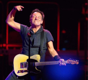 tags: Bruce Springsteen & The E Street Band, Portland, Oregon, United States - Bruce Springsteen & The E Street Band on Mar 22, 2016 [518-small]